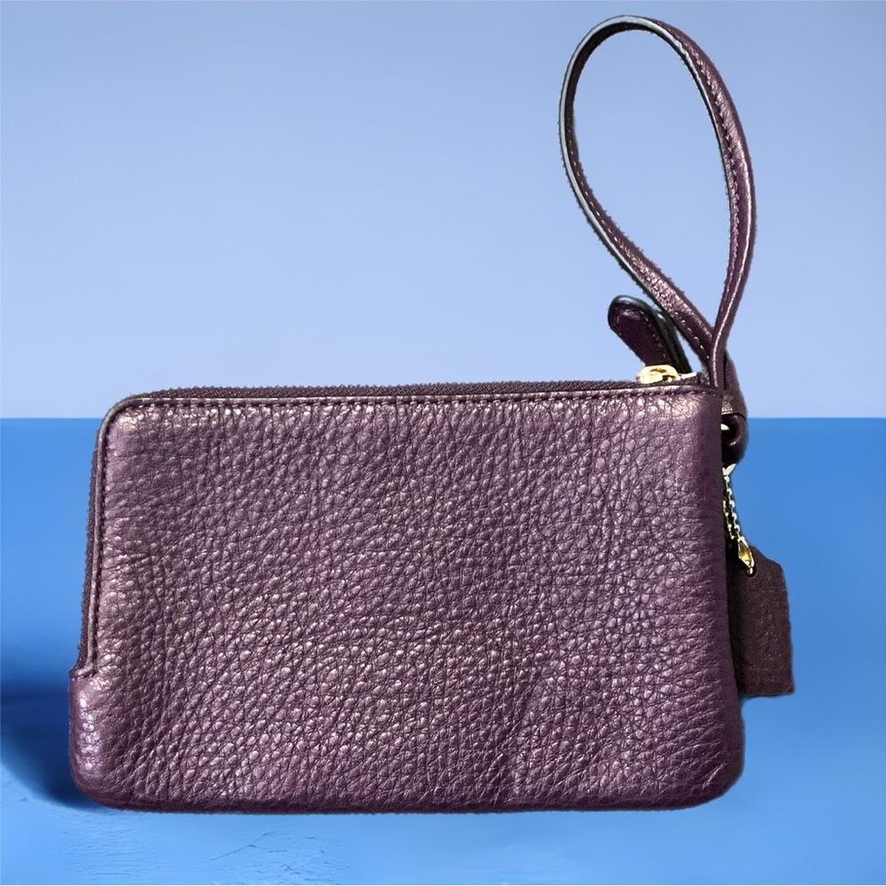NWOT Coach Burgundy Pebbled-Leather Wristlet/Phone Pouch/Makeup Bag w/Card Slots - Picture 5 of 5